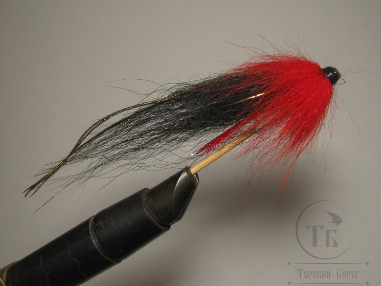 Муха лососёвая скандинавское крыло ( 109 ) Black Fiery ( пластик 1,0 дюйм )