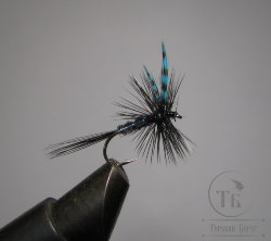 Муха сухая Dry fly Adams 28B " Adams Blue "крючок № 16 ( Kumho )