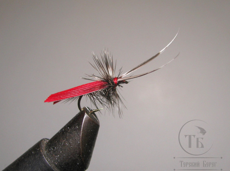 Муха сухая Dry fly ( 24 ) " Quill Wing Caddis Red "крючок № 18 ( Kumho )