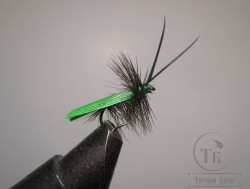 Муха сухая Dry fly ( 26 ) " Quill Wing Caddis Green "крючок № 16 ( Kumho )