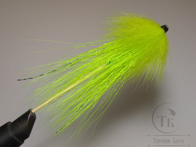 Муха лососёвая английское крыло WG Tube ( 14 ) Plastic 1 1/2 дюйма Chartreuse ( шартрезная )