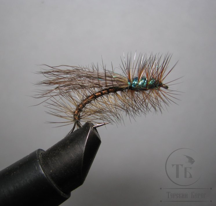 Муха сухая Stimulator ( 47 )  Peacock Var. крючок № 8 ( Kumho )