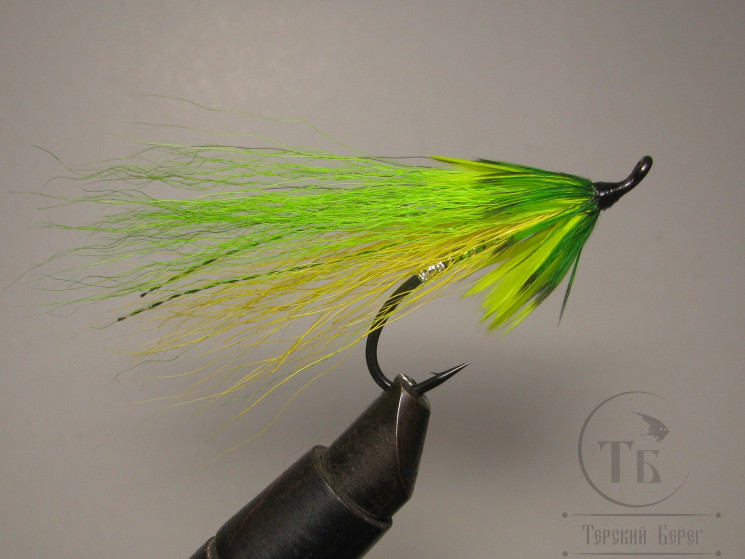 Муха лососевая на одинарном крючке ( 19 ) "Barzuga Canary" Kumho Salmon Black № 4