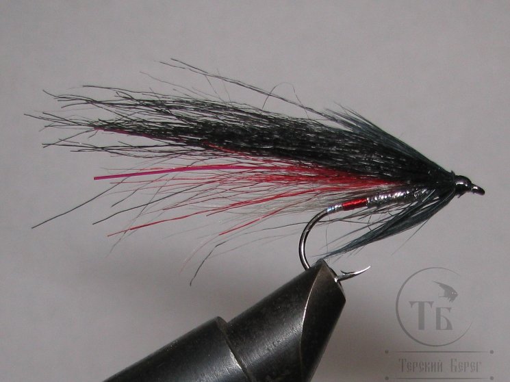 Муха стример форелевый ( 11 ) Craft  Black /Red/ White Kumho Str. № 8