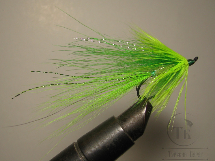 Муха лососевая на одинарном крючке ( 65 ) Spey Green Lander Kumho Salmon Black № 10