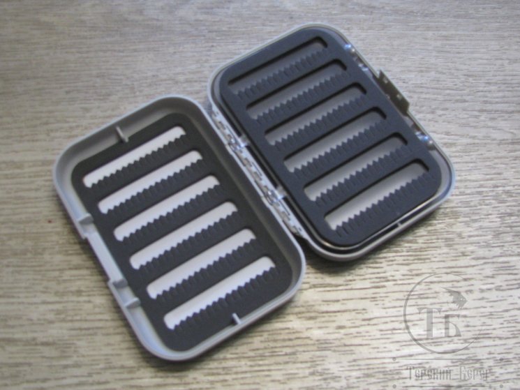 Коробочка для мушек CB Swingleaf Fly Box Slit Foam A