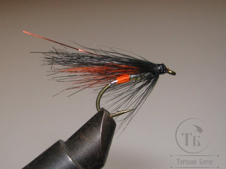 Муха стример форелевый ( 6 ) Craft  Black / Red Mustad S80NP  Wet № 6