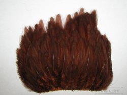 Куриные перья скальпа на коже  (средняя часть)  Hen Cape American  коричневые