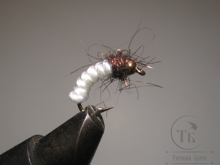 Муха нимфа Scud  ( 36 ) GH White Brown Nymph  крючок scud № 12
